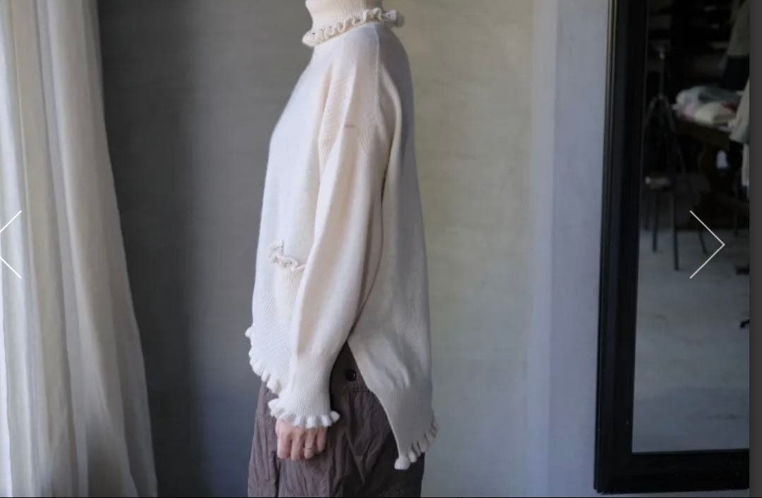 トワヴァーズVolant turtle neck カシミヤタートルネックセーター