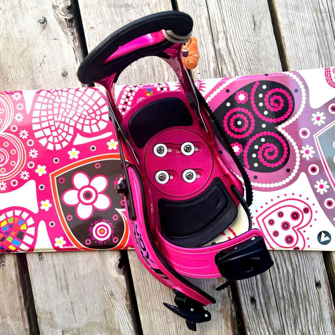 AIRWALK かわいいハート柄レディース スノーボード140㎝ビンディング付き