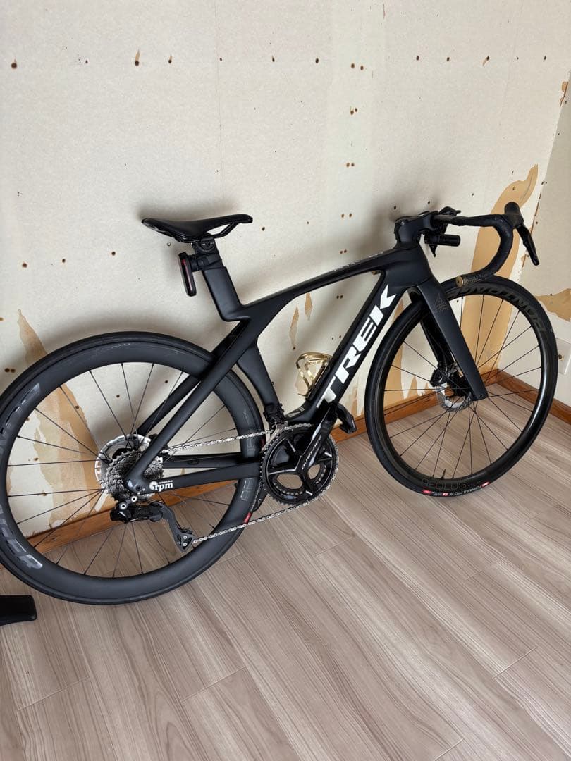 TREK ロードバイク カーボンファイバー