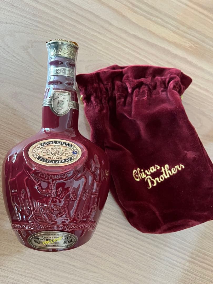Chivas Brothers 700ml ウイスキー 陶器ボトル