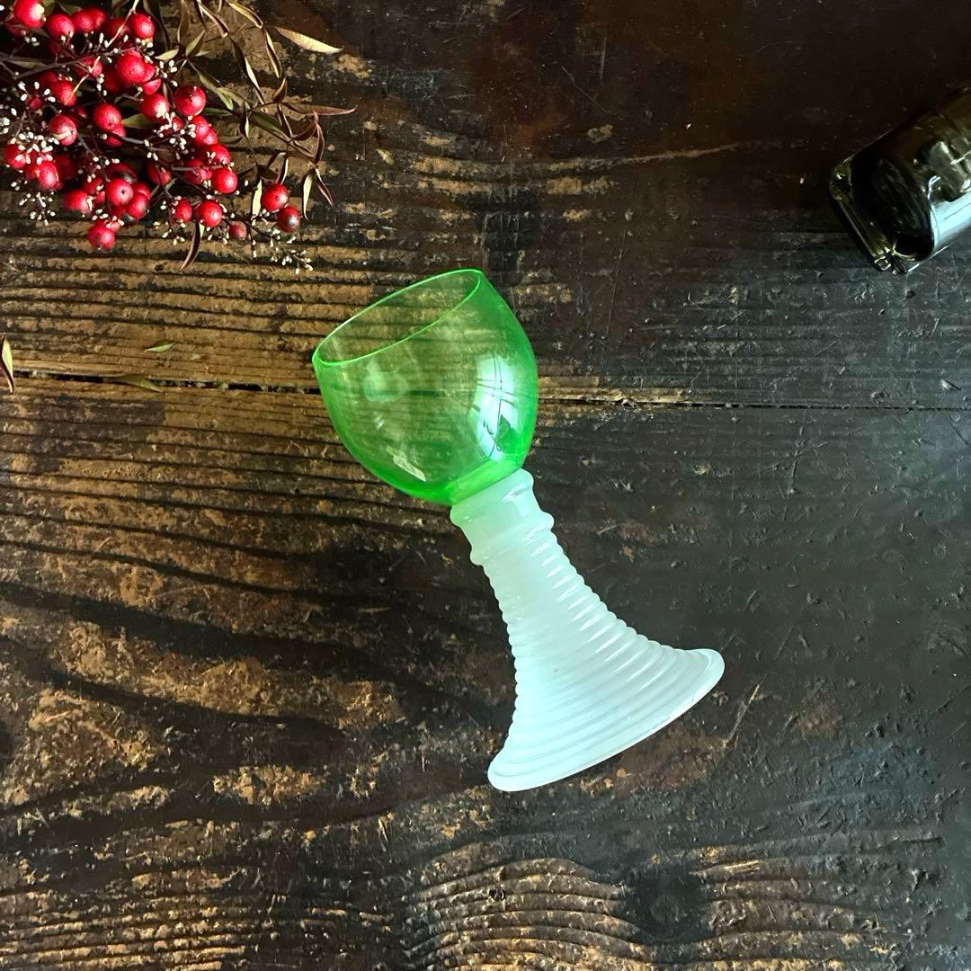 骨董　時代ガラス　超希少　ウラン練りガラス　バイカラー　ワイングラス　レーマー杯