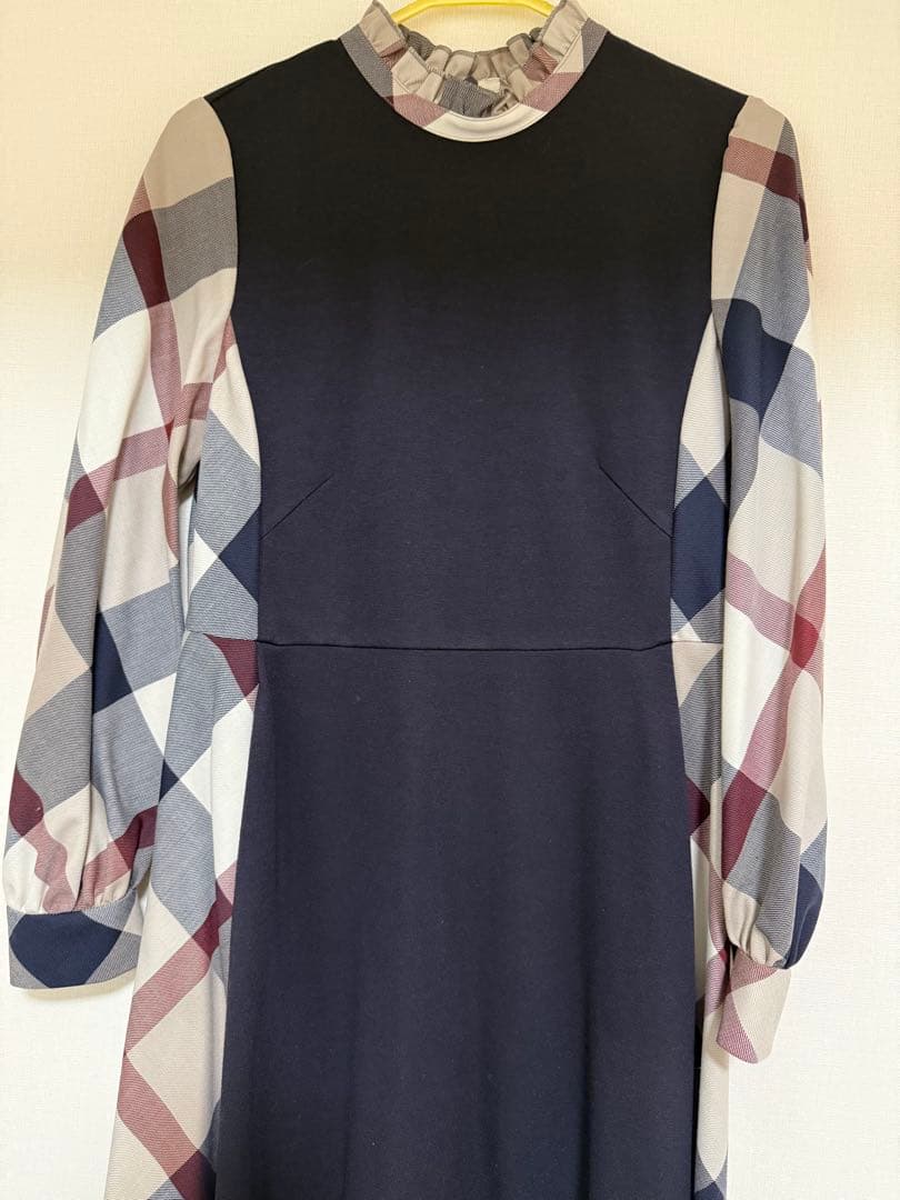 百花【ブルーレーベル・クレストブリッジ】ネイビー 長袖 ワンピース