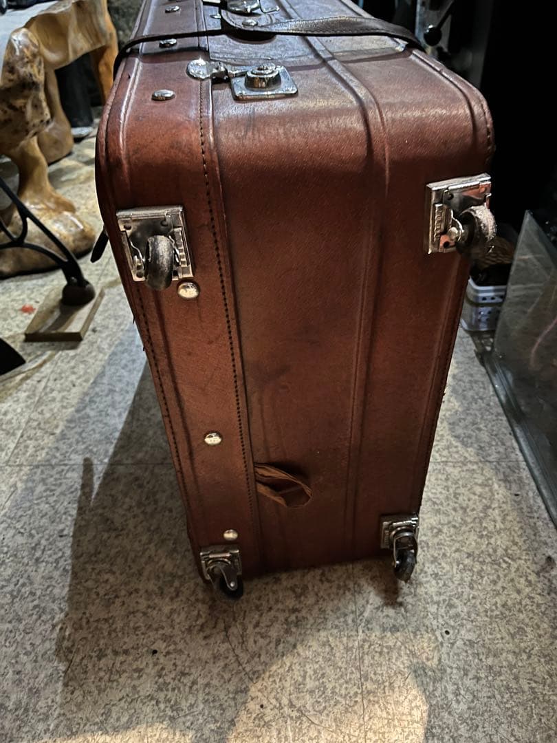 寅さんバック、寅さんトランク、特大トランク、小物入れ、革製トランク