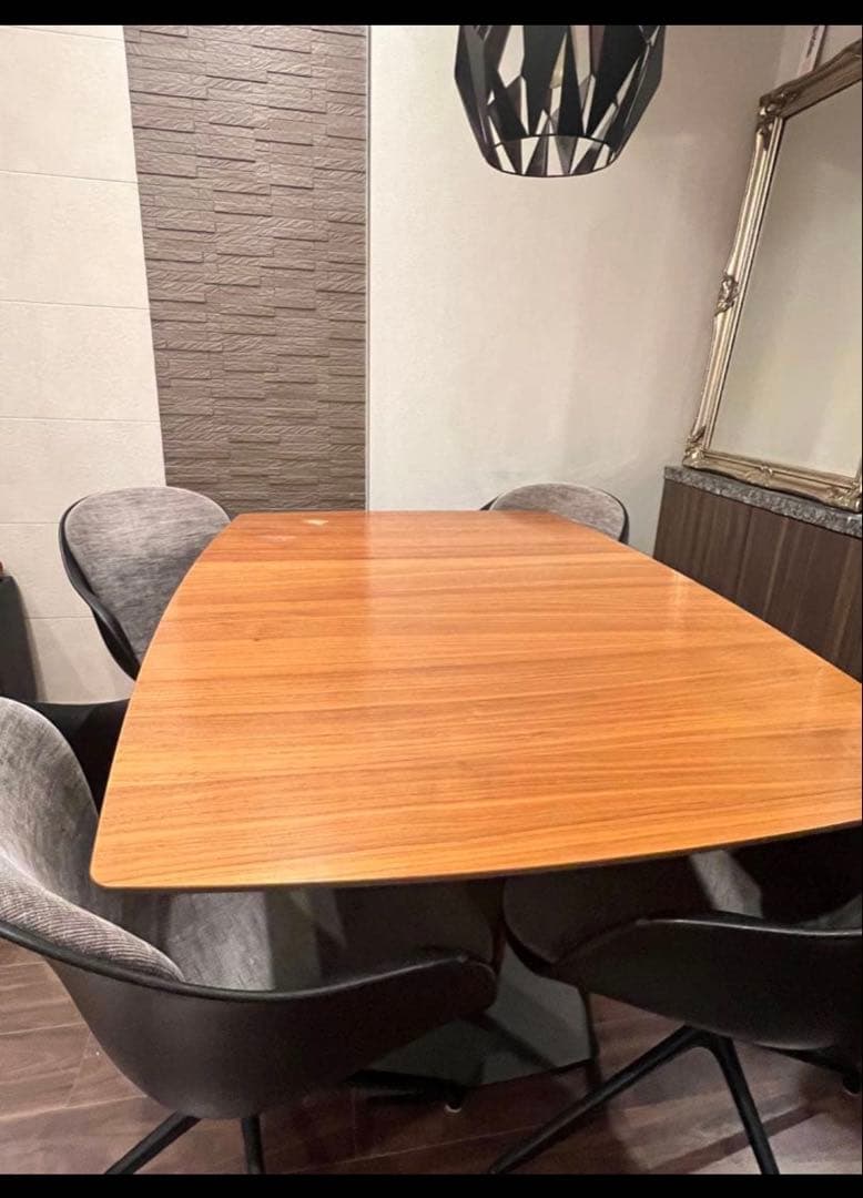 s* 【BoConcept】 ボーコンセプト※ダイニングテーブル