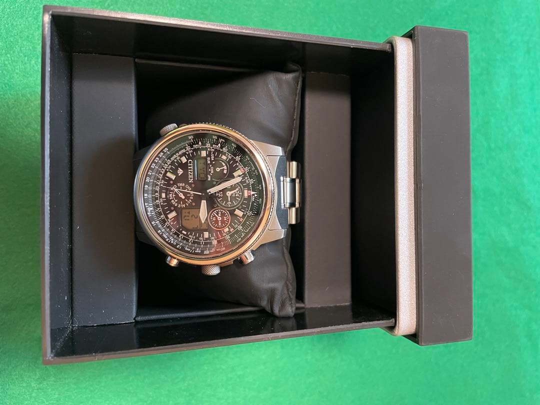 シチズン　プロマスタースカイ　チタンベルト メンズ腕時計