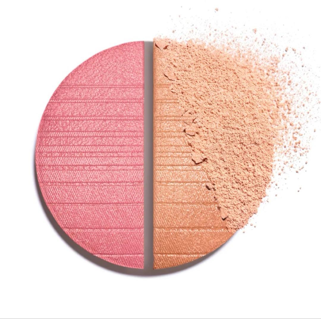 レ　ベージュ　ヘルシー　ゴールデン　グロウパウダー　【エクラ　ドゥ　ソワール】