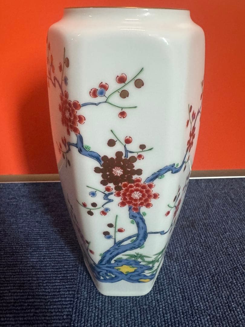 1947 深川製磁　岩梅　六角花瓶　金彩　未使用