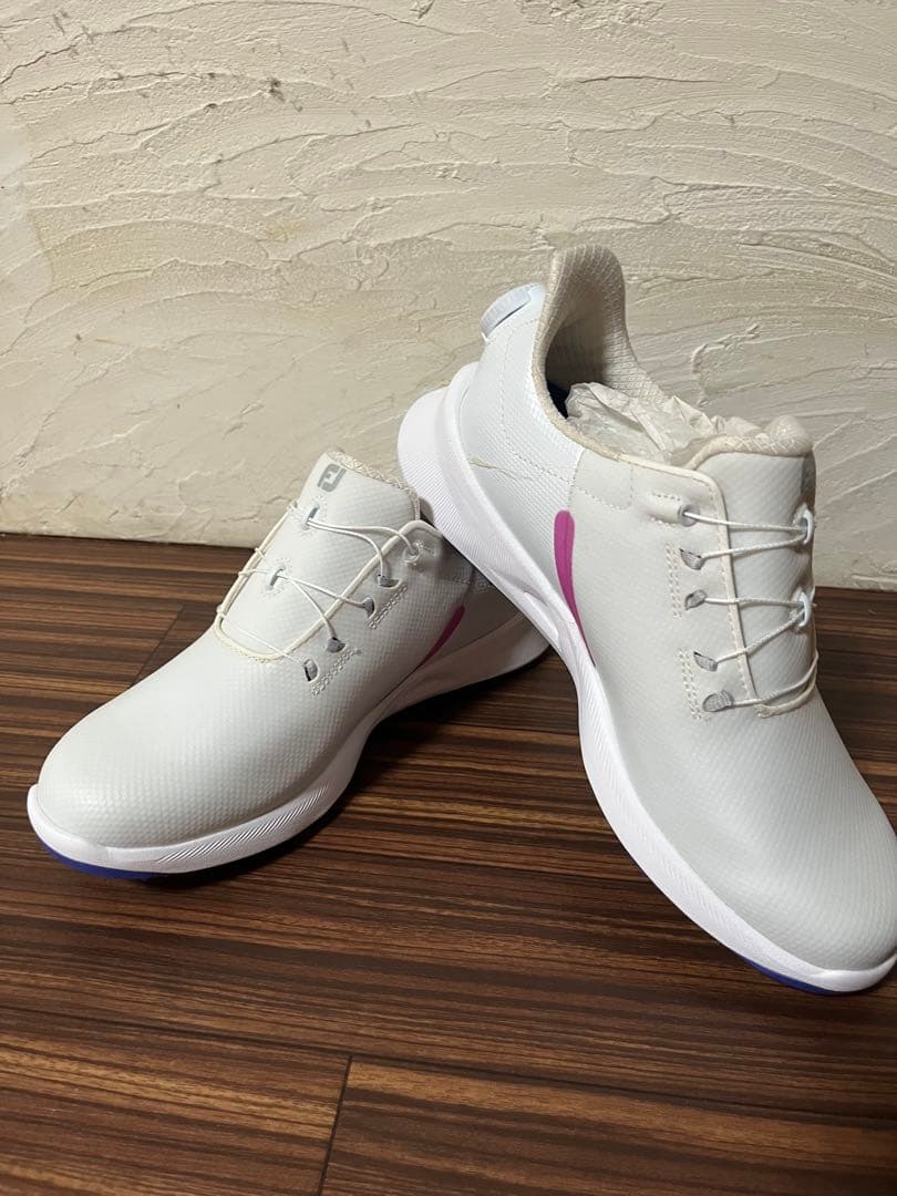 フットジョイ　24センチ　スパイクレス　防水　新品未使用　試着のみ