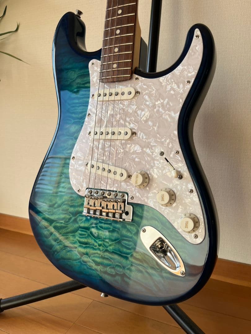 フェンダージャパン ストラト キルト 22フレット エレキギター