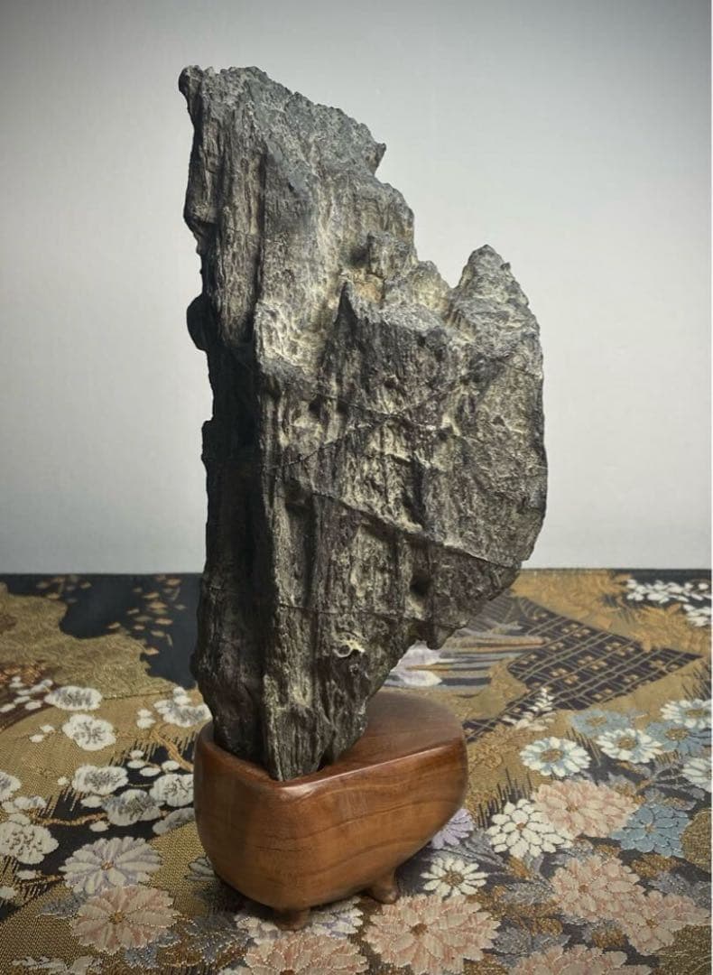 6601 鳥取県産 若桜三倉石 ウブ 銘 妙義絶壁 水石 盆栽 盆石 鑑賞石