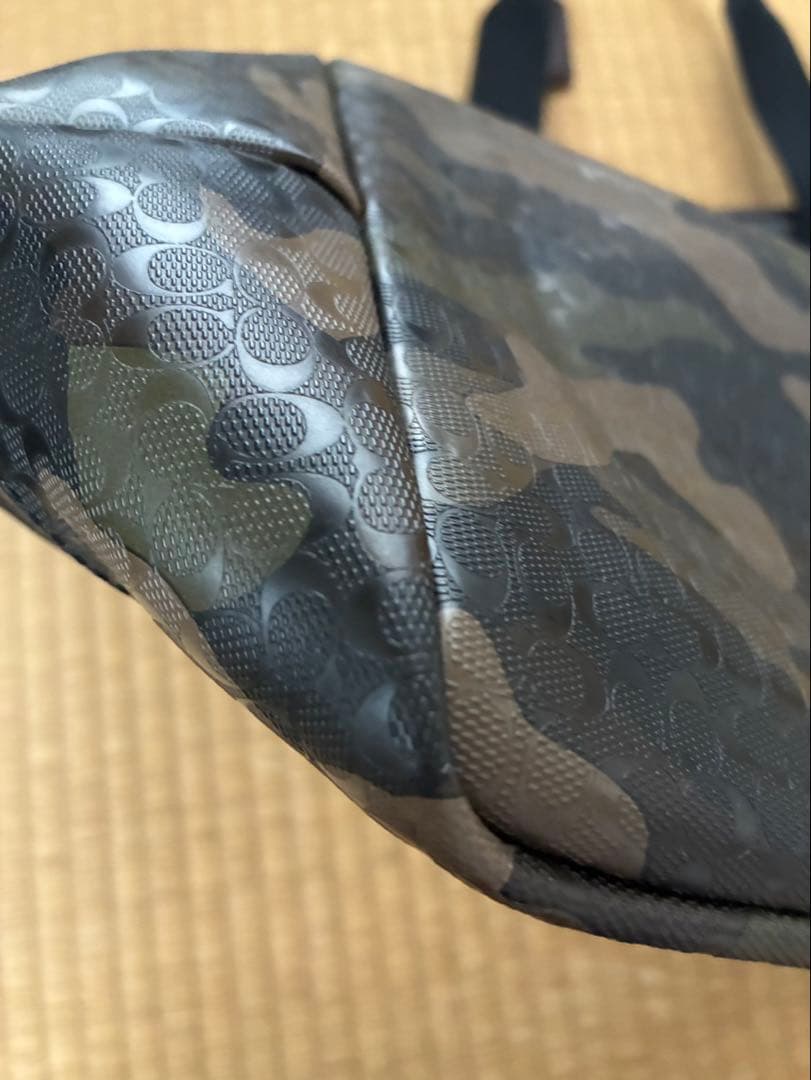 COACH コーチメンズトートバッグ ブラック　カモフラ