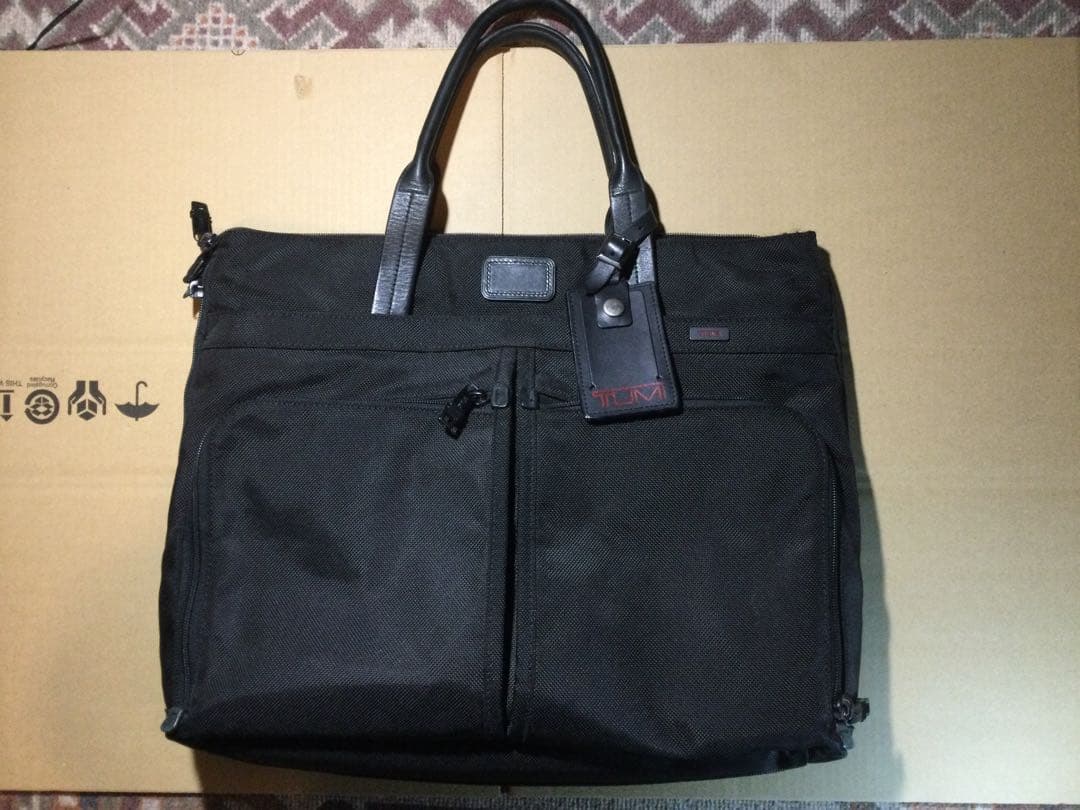 TUMI トートバッグ