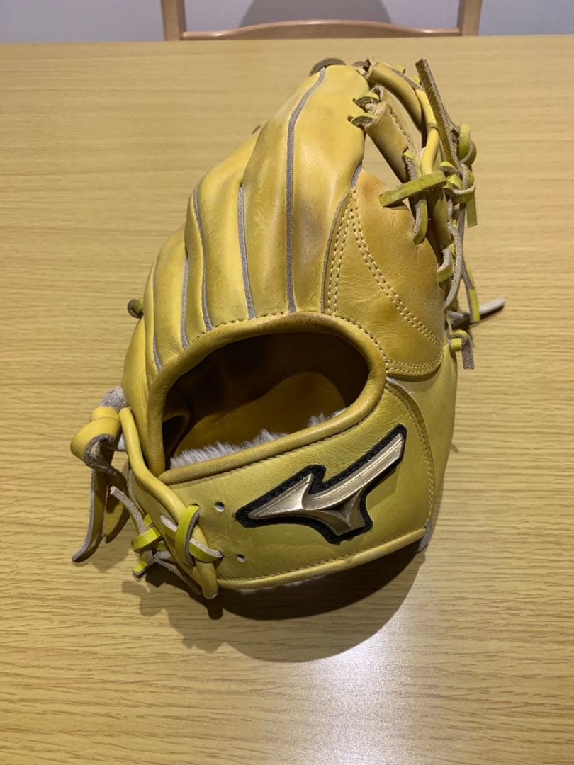 Mizuno 軟式グローブ イエロー　グローバルエリート