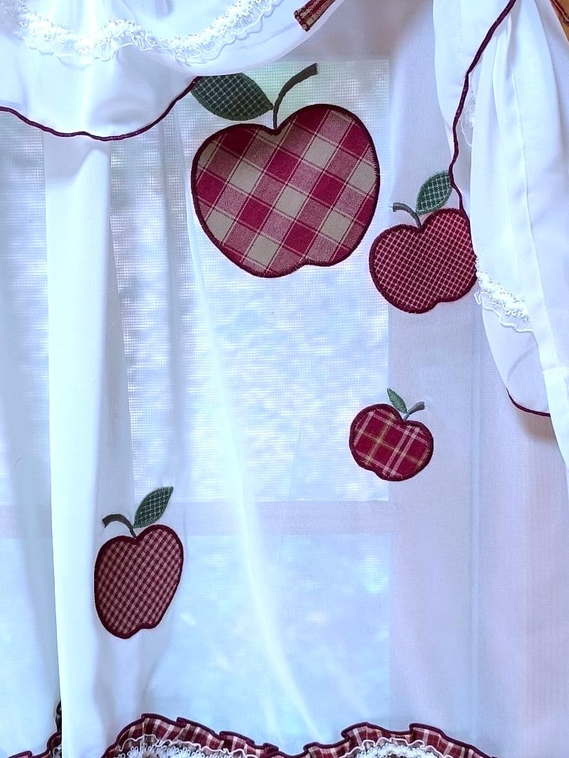 ⭐️アメリカンカントリー雑貨❤ෆりんごෆいっぱい☘️　レースカフェカーテン