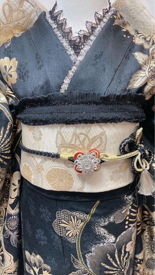 黒地 花柄刺繍 振袖 成人式　振袖6点セット　正絹 振袖フルセット