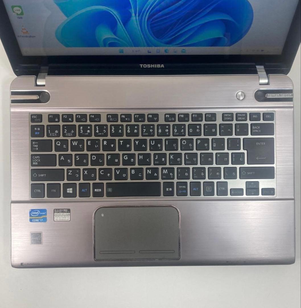 TOSHIBA dynabook Core i7 14インチ