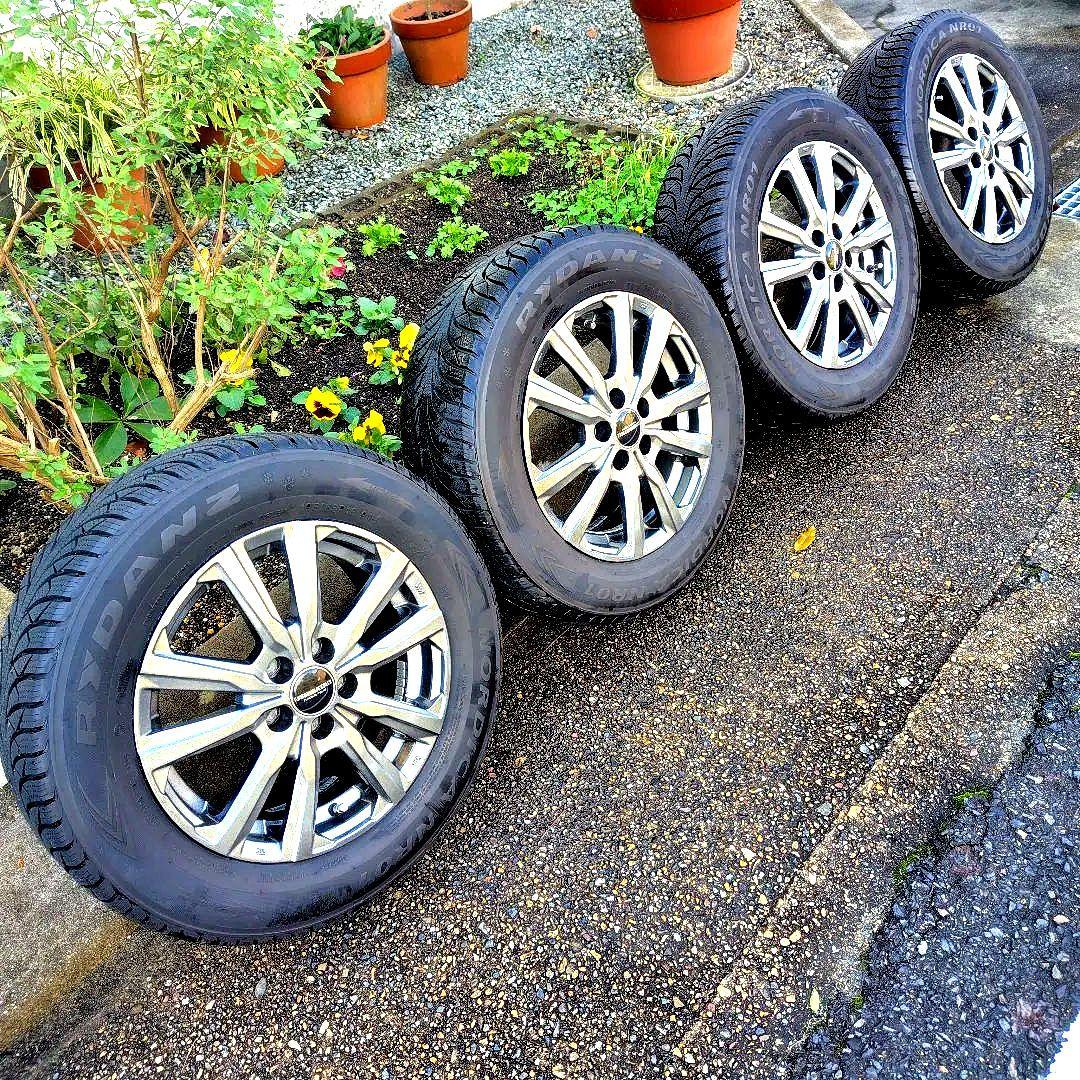 も*ん様 Q*n様 シバタイヤ スタッドレス 15インチ アルミ付 30プリウス