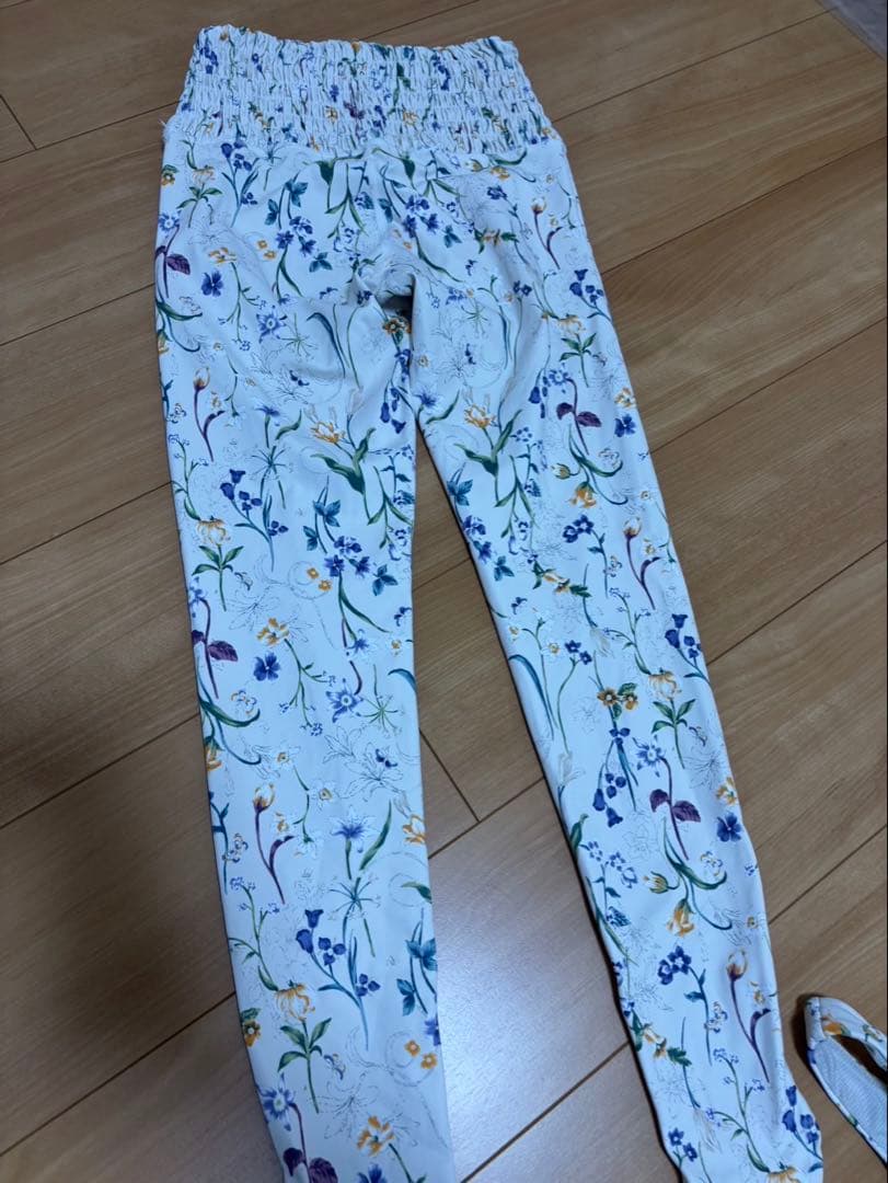 sukala スカーラ ヨガウェア 上下セットボタニカルウエアブラトップレギンス