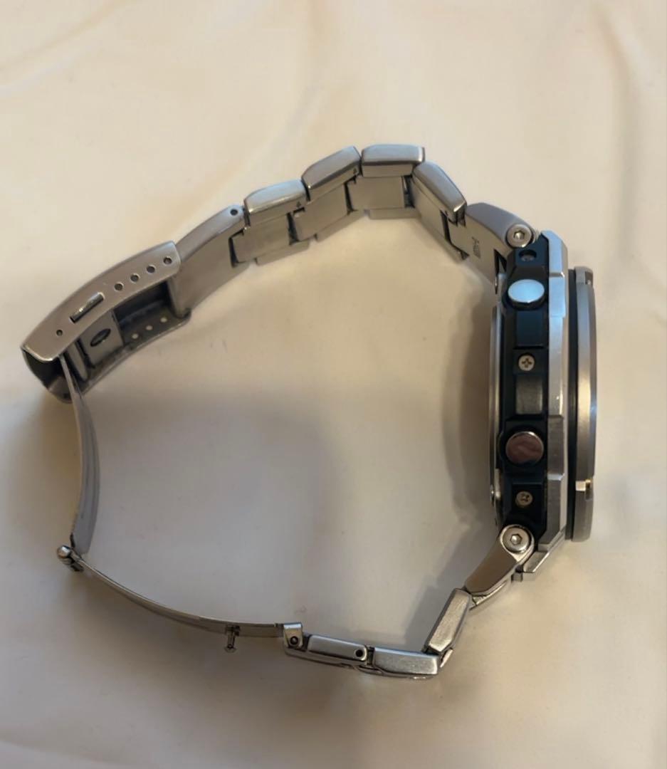 時計 G-SHOCK GST-W110D