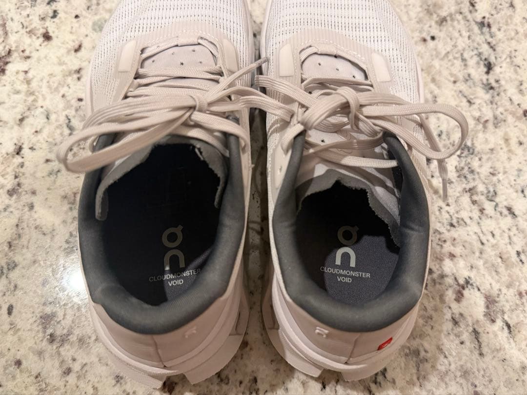 emmi×On Cloudmonster Void 24cm