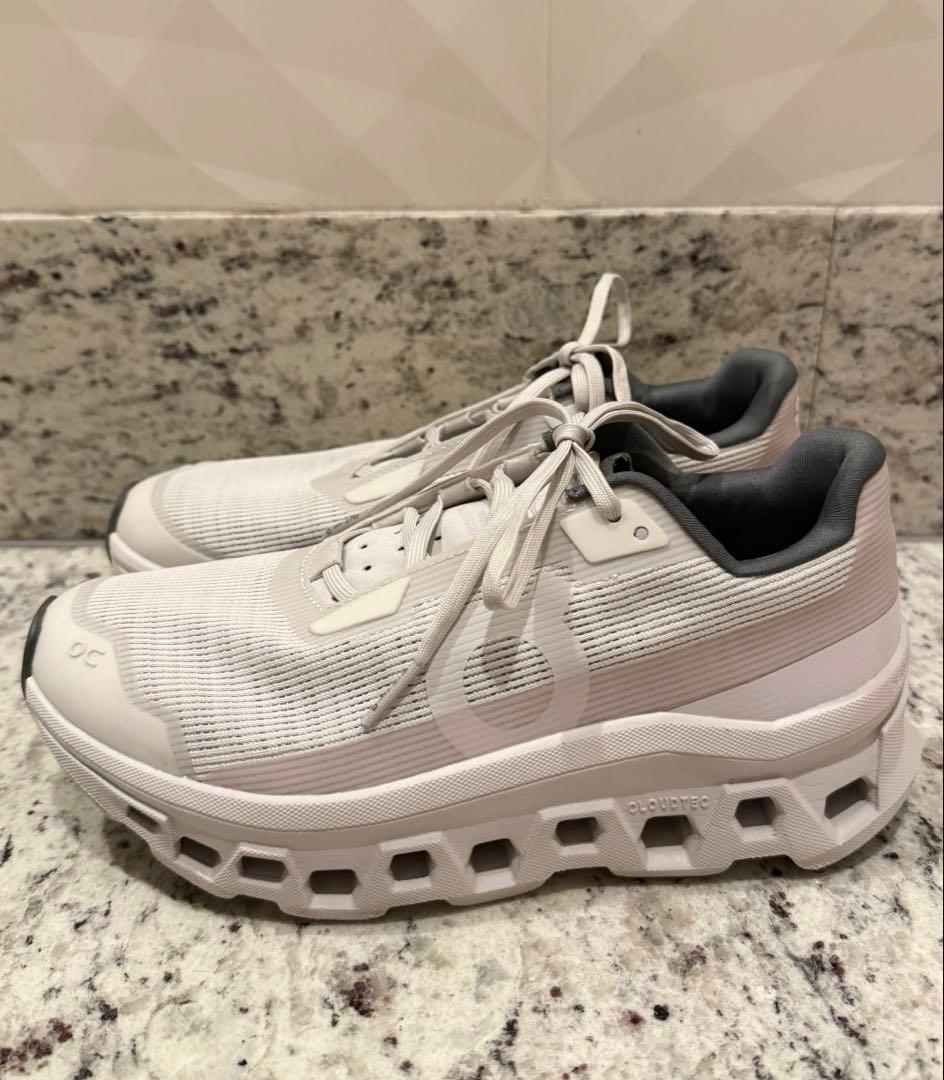 emmi×On Cloudmonster Void 24cm