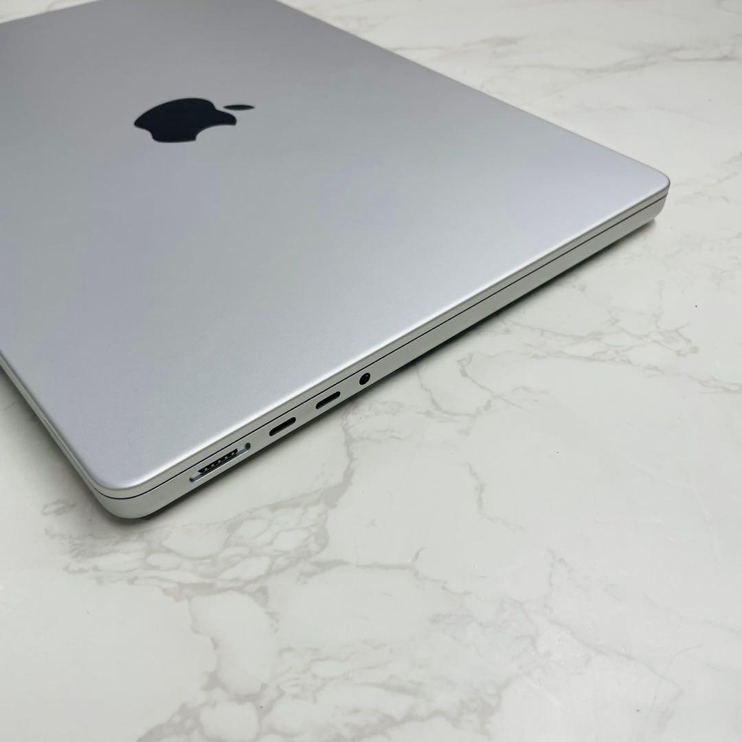 MacBook Pro 2021 14インチ M1 Max 32GB 512GB