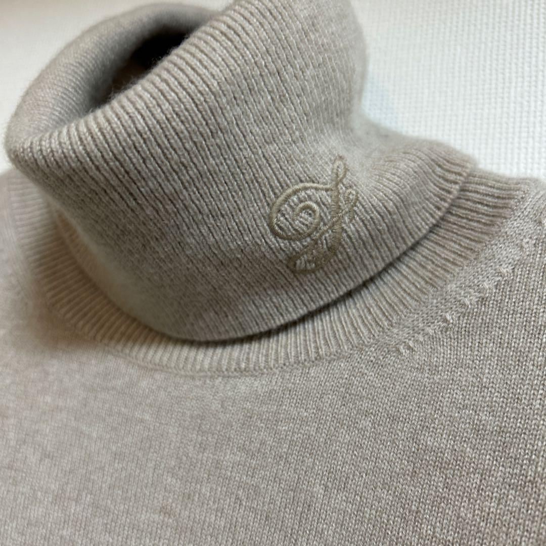 フォクシー　カシミヤ100% タートルネックセーター　38 ベージュ