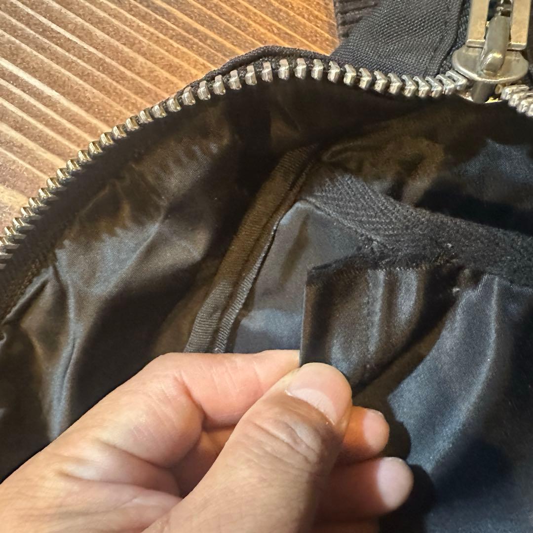 schottキルティング ボディバッグ ブラック