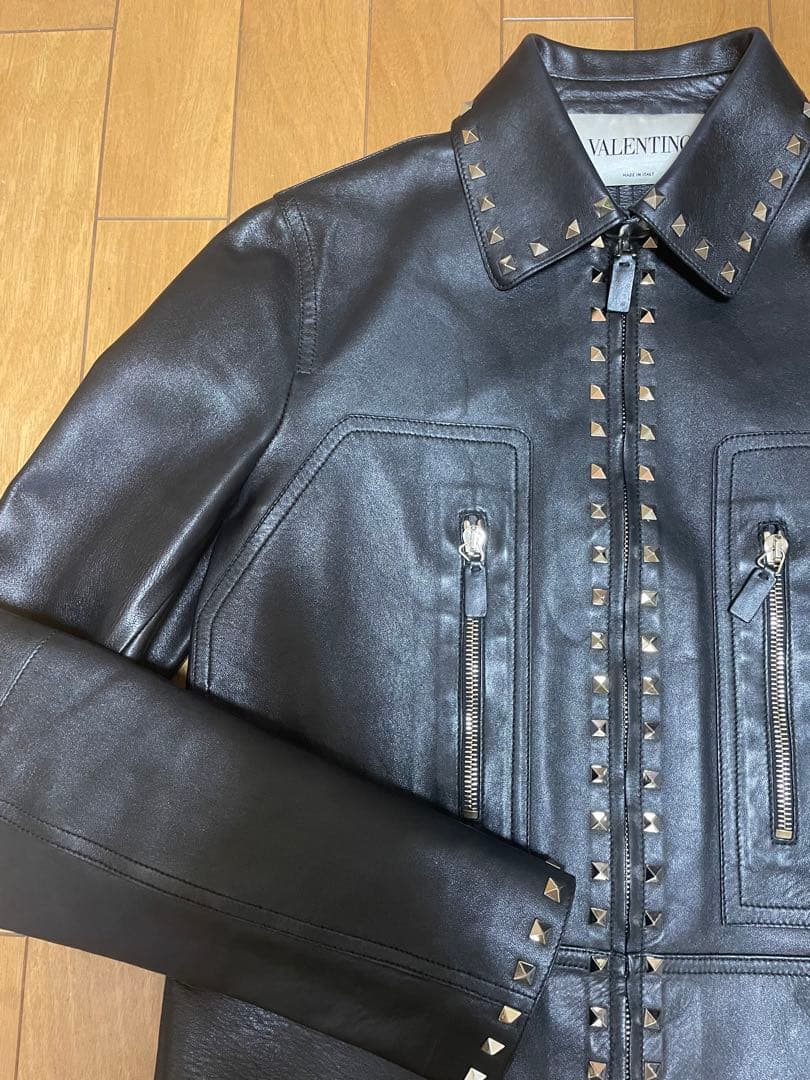 極美品！ヴァレンティノ⭐︎ロックスタッズレザージャケット