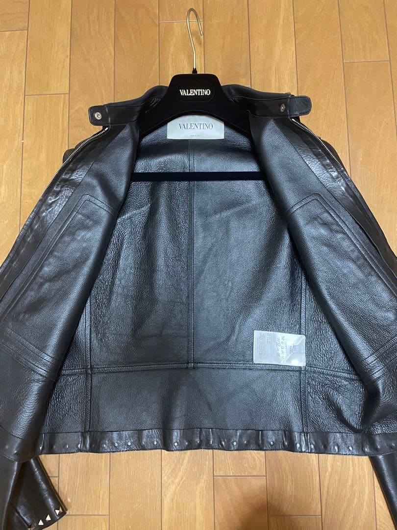 極美品！ヴァレンティノ⭐︎ロックスタッズレザージャケット