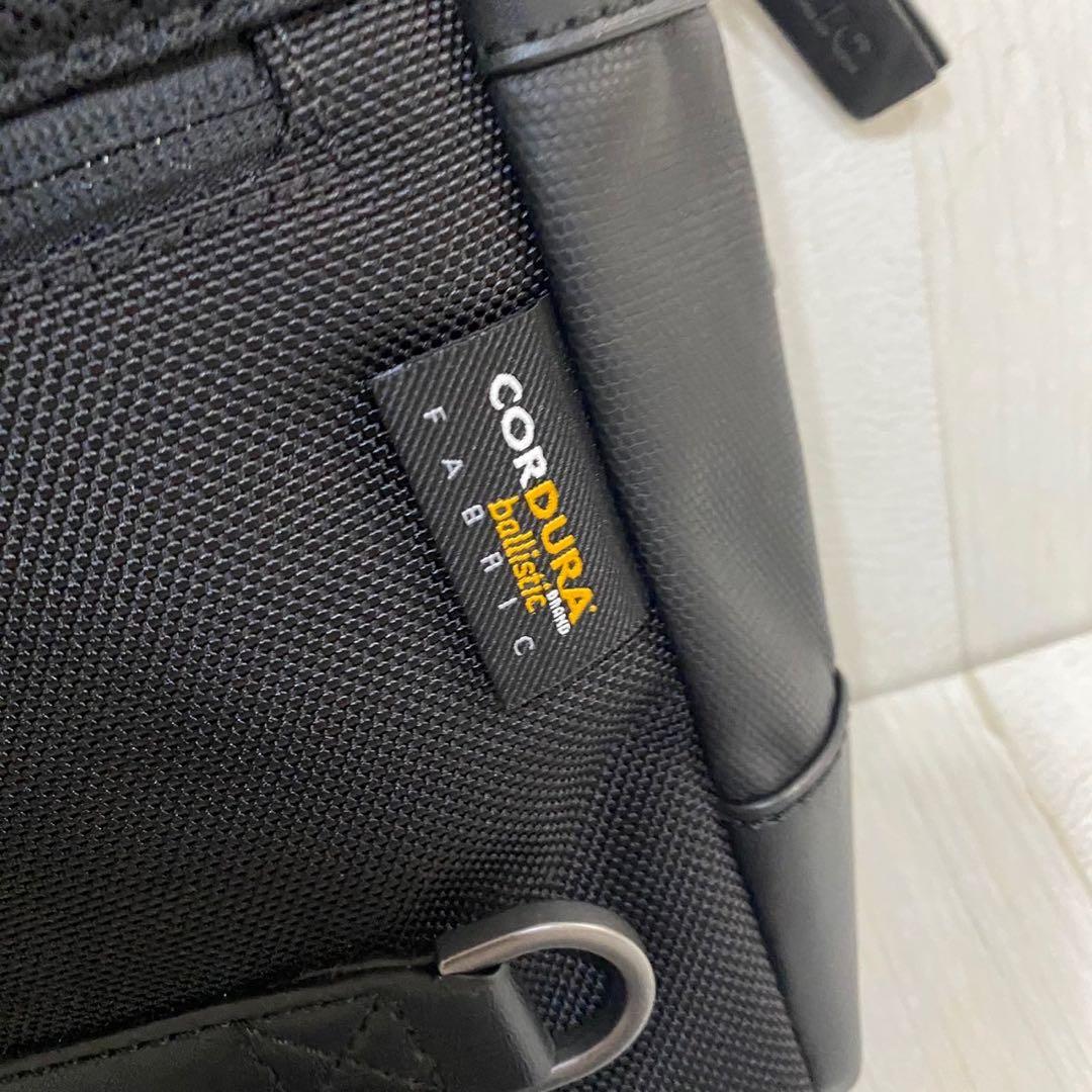 DIESEL ディーゼル　ブラック ボディバッグ