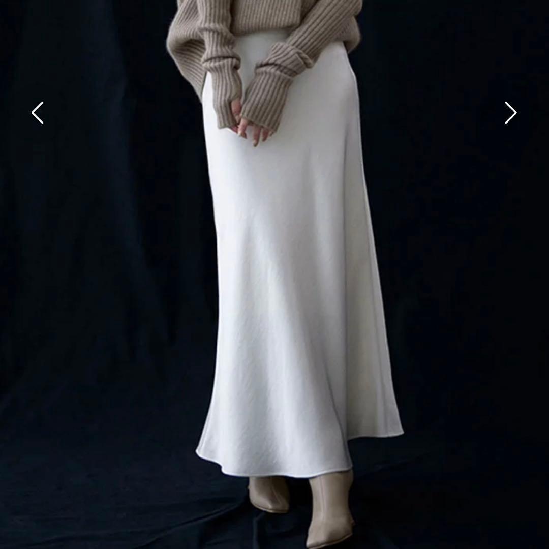 anuans サテンバイアスナロースカート　アイボリー　M