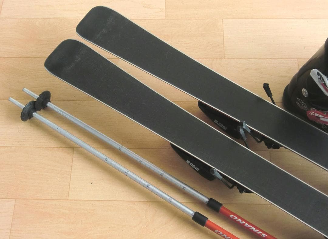 ■■1月限定■送料無料■ロシニョール■子供用スキーセット■板120靴22.5■■