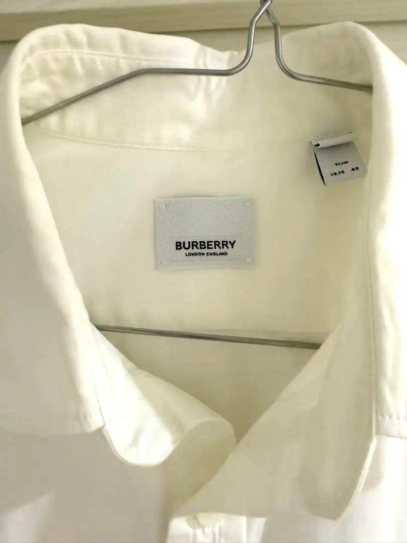 BURBERRY 刺繍の馬のロゴ 長袖シャツ