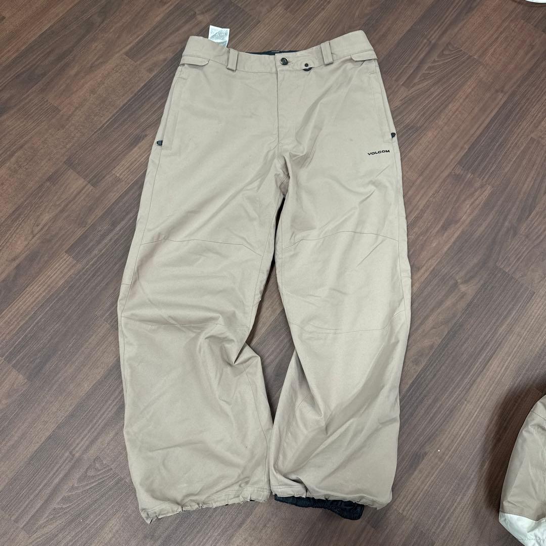 VOLCOM スノーボードウェア スノボ ウエア 24-25 【上下セット、M】