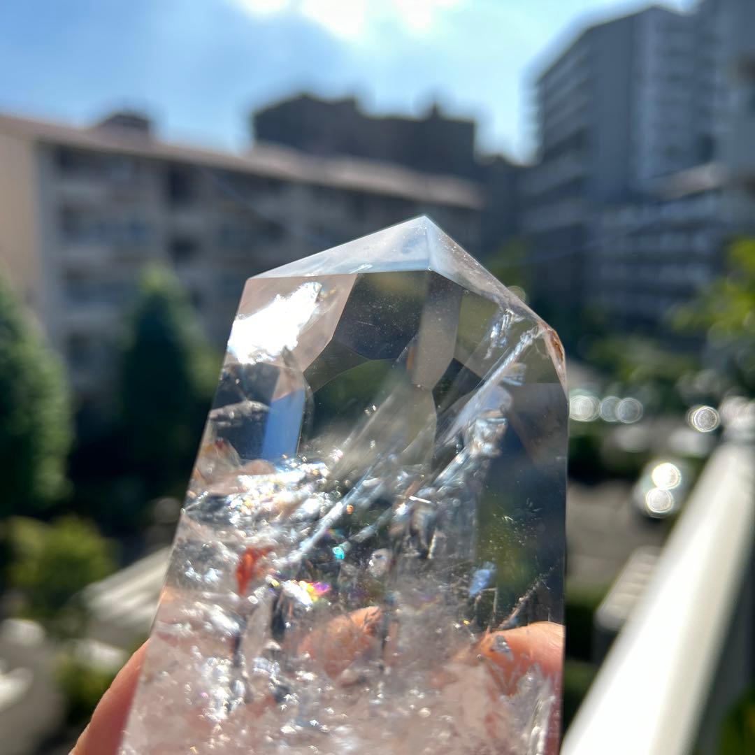 水晶　六角柱　レインボー多数入　透明度抜群