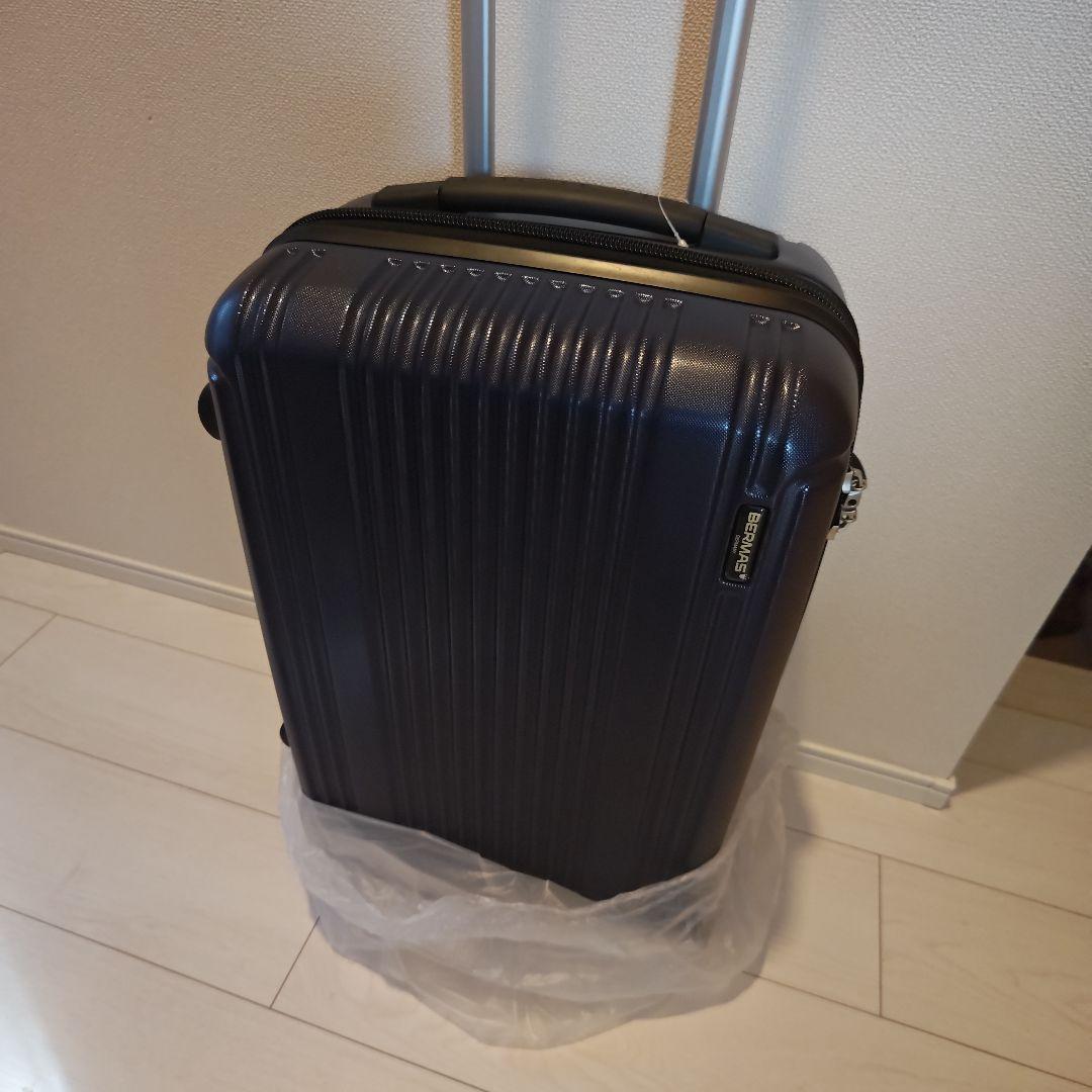 BERMASダークブルー 中型キャリーケース ポリカーボネート