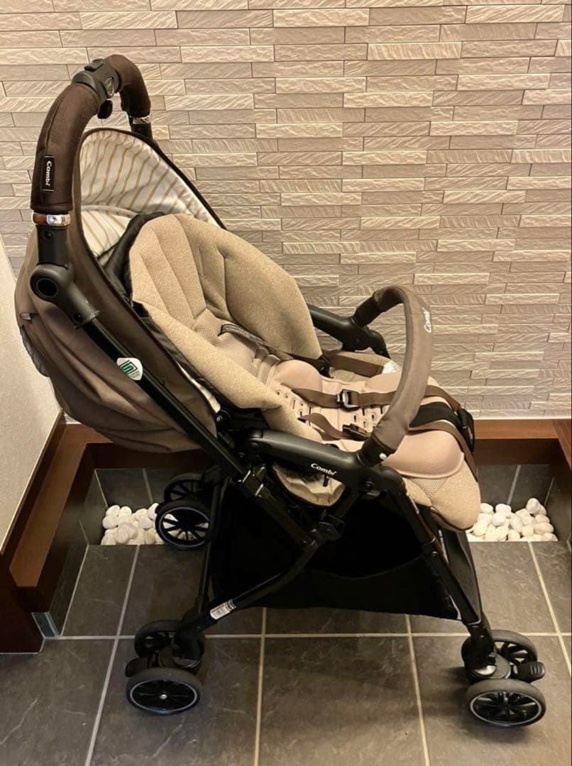 コンビ combi ベビーカー スゴカルα4キャス エッグショック