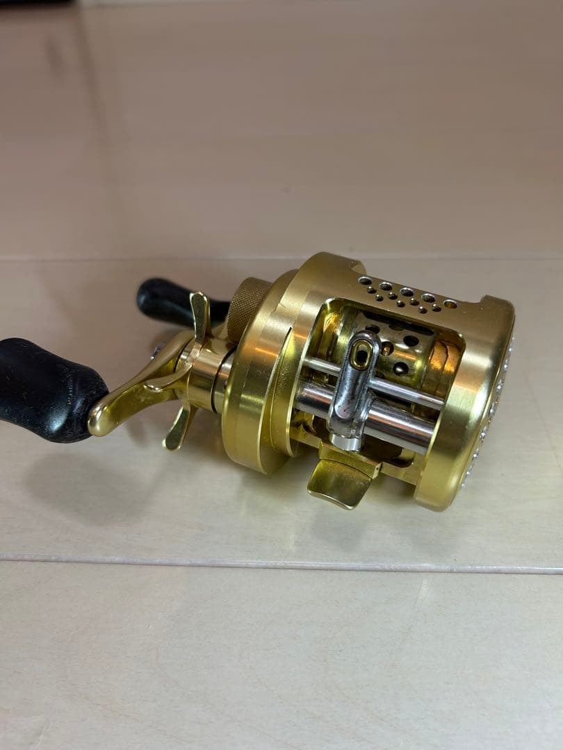 シマノ　カルカッタコンクエスト　100