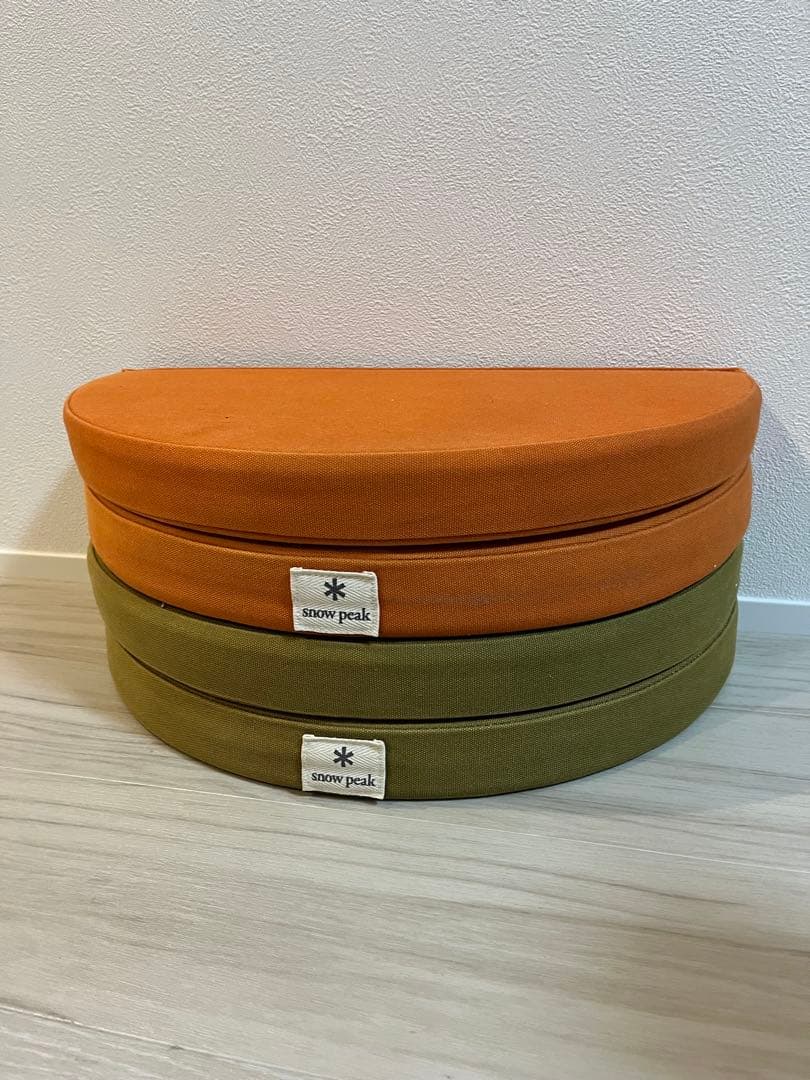  peak 半円形クッション 2色セット