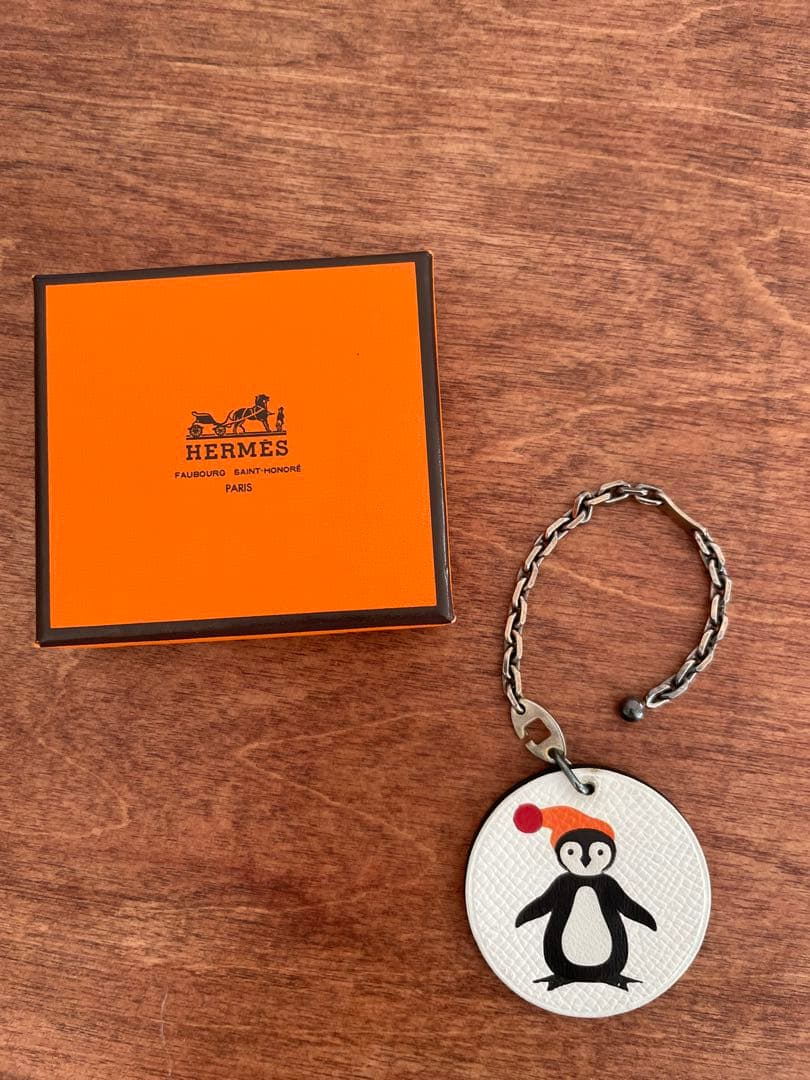 新品未使用　HERMES ペンギン　キーホルダー　アニマルチャーム キーリング