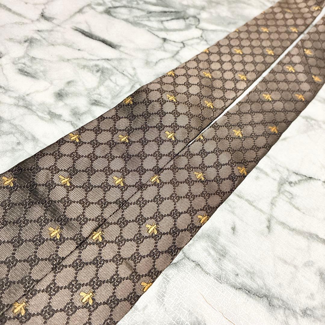 ✨未使用クラス✨GUCCI 現行タグ　GG柄 蜂刺繍　総柄　ハチロゴ　ネクタイ
