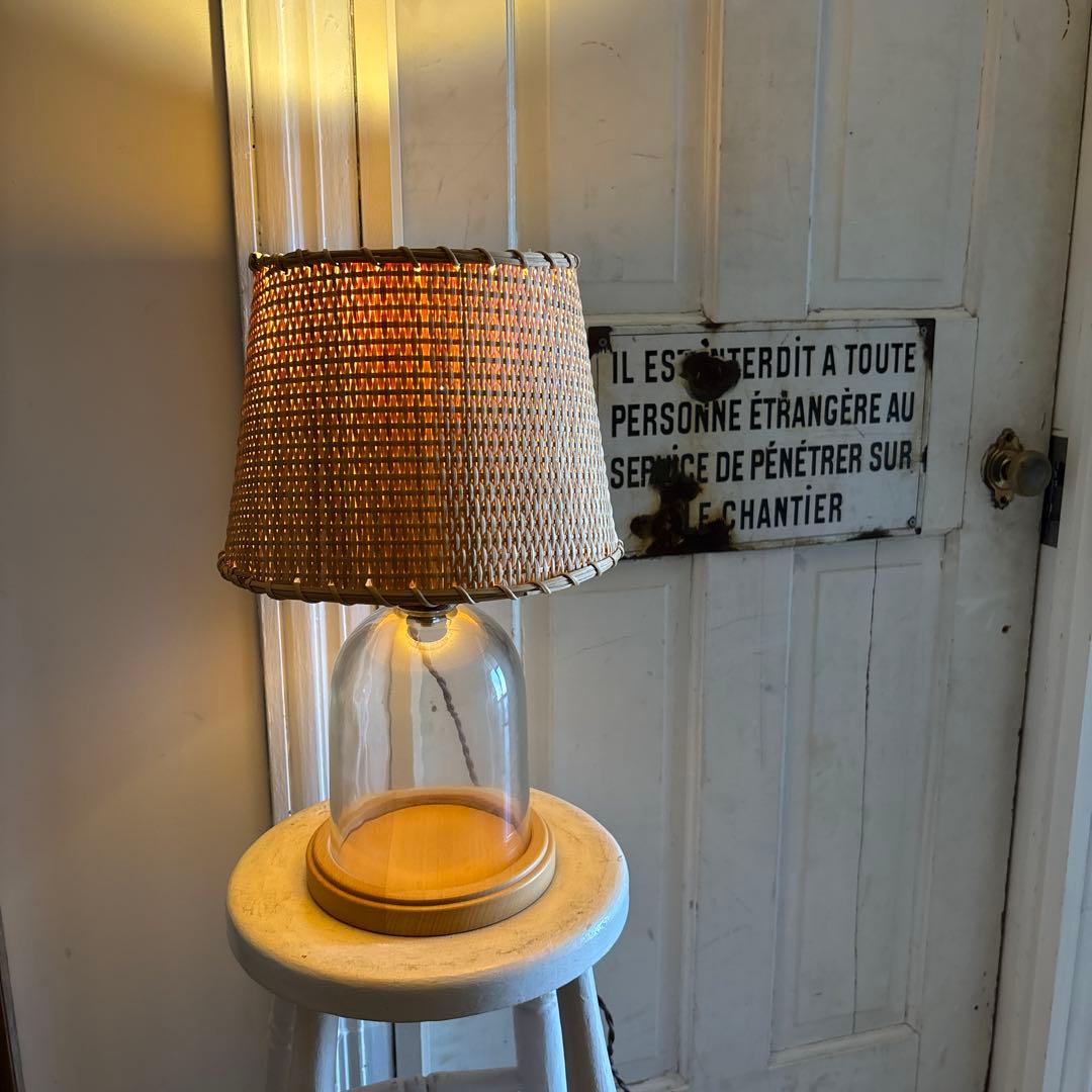 コレクションが飾れる　籐　ライト　フロアスタンド　検　北欧好きに　ヴィンテージ