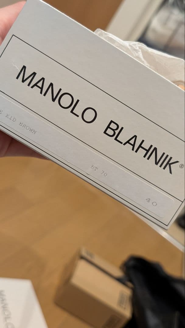 MANOLO BLAHNIK ヘビ柄スリングバックパンプス