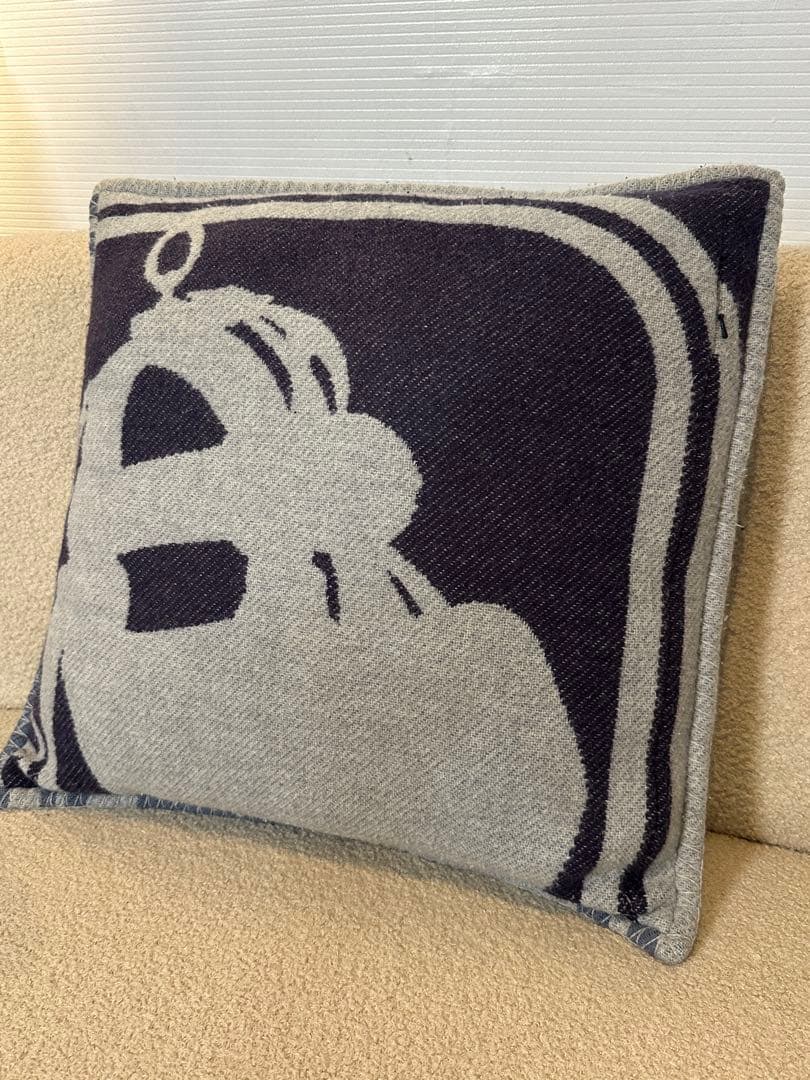 L*7様 ⭐️【全国送料無料】定価13万　HERMES エルメス　クッション　ピ