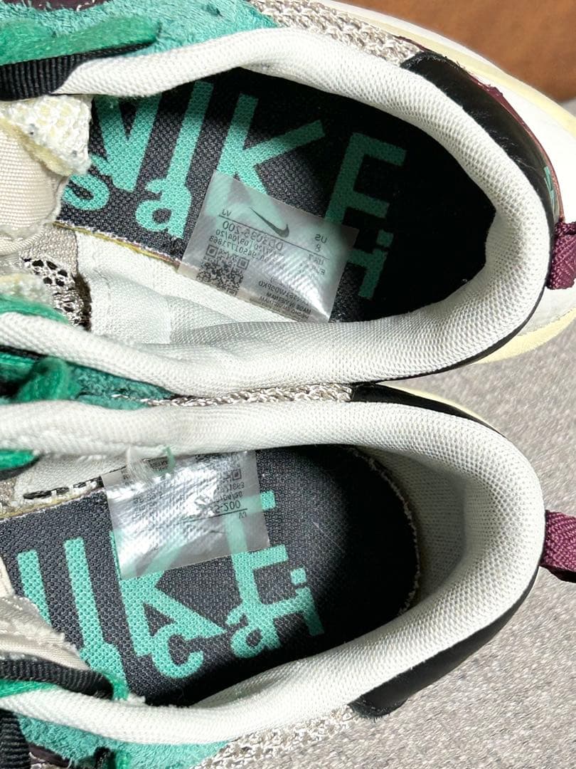 靴 Nike x sacai VaporWaffle \"Villain Red\"