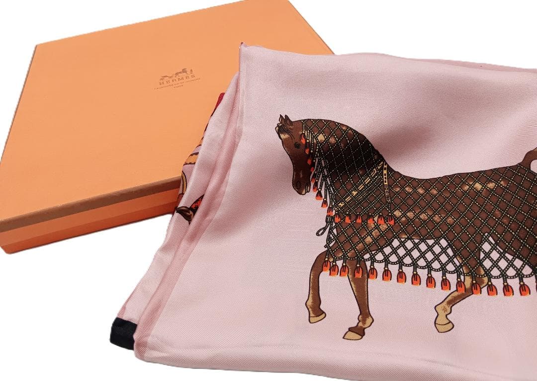 Hermès エルメス スカーフ カレ90 SILK100％