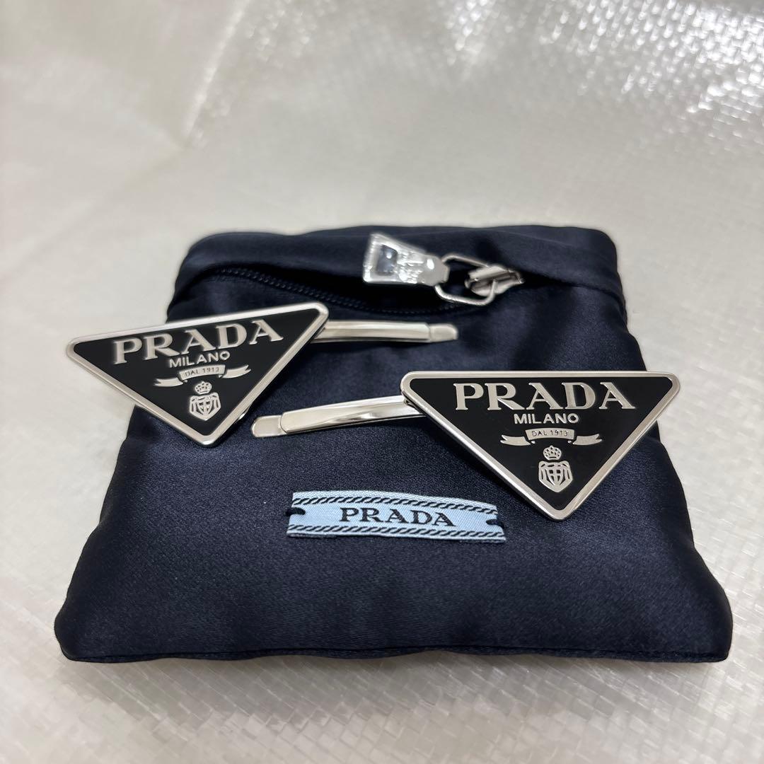PRADAヘアピン2個セット
