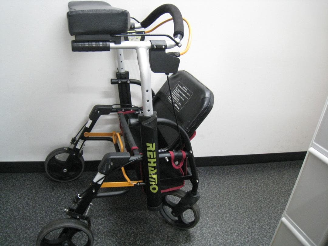 前腕支持型歩行車 REHAMO(リハモ) 抑速ブレーキなし
