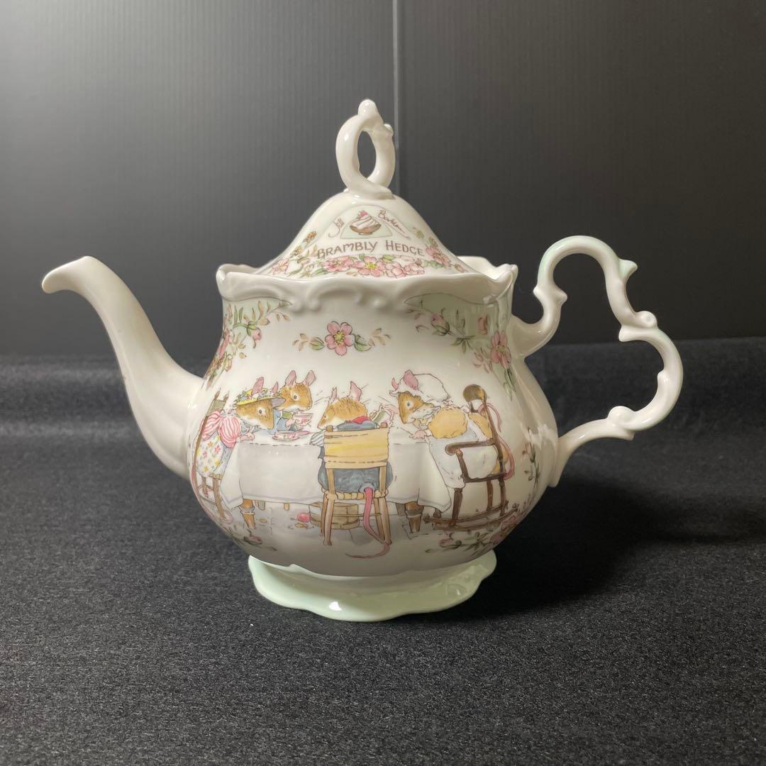 美品【4点セット】 ロイヤルドルトン ブランベリー ヘッジ　ティーセット